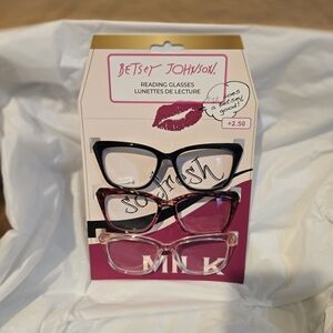 Betsey Johnson Reading Glasses Set